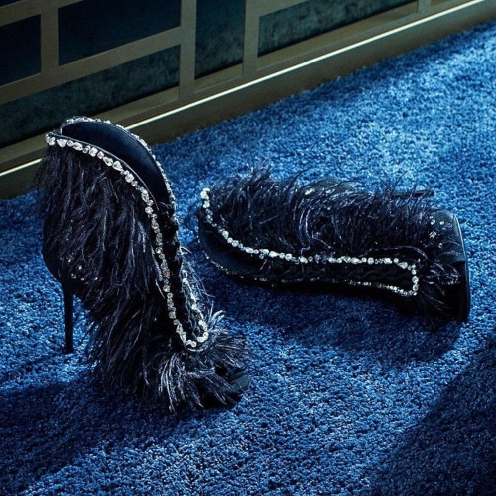 giuseppe zanotti NIB feathers & crystals (black) - Picture 8 of 13